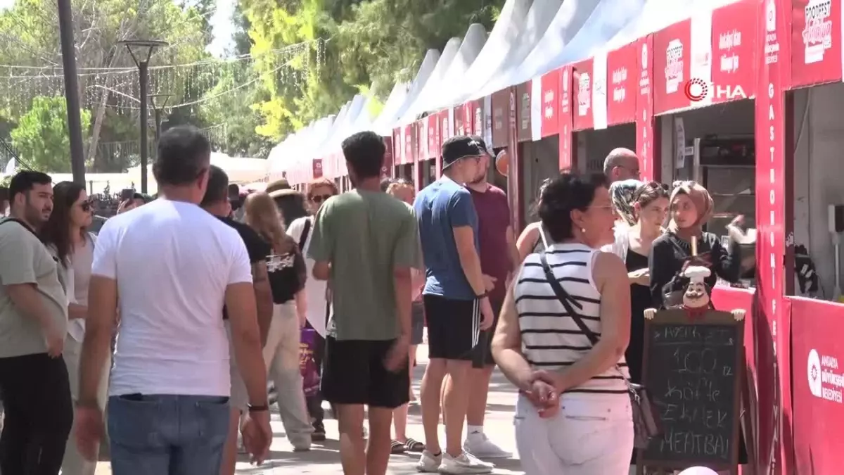 Karaalioğlu Parkı’nda Foodfest rüzgarı: Son gününde yoğun ilgi gördü