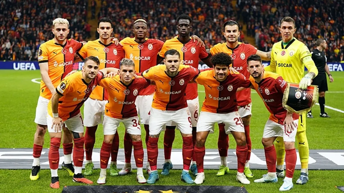 GALATASARAY HABERLERİ: Aslan yeni Muslera ve Mertens bakıyor