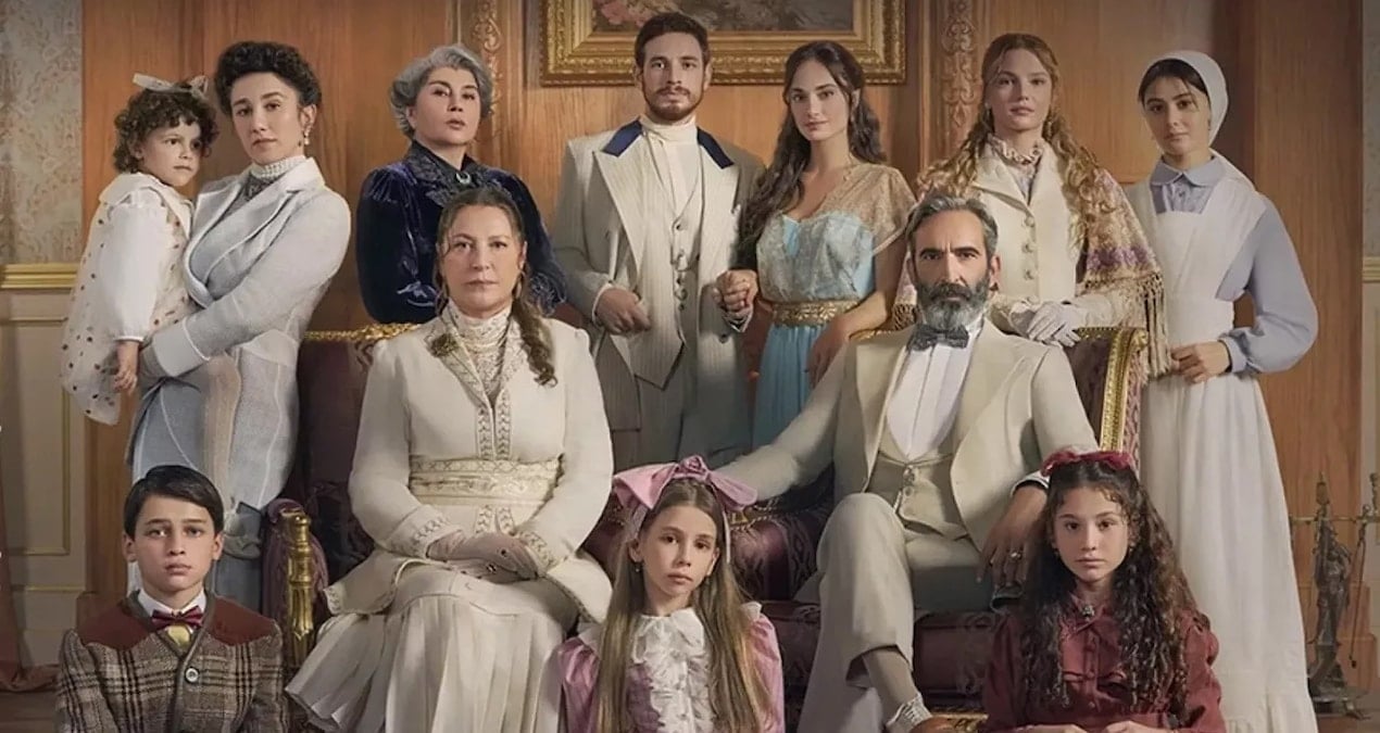Şakir Paşa Ailesi’nin çekildiği konakta yangın çıktı: Yapım amiri hayatını kaybetti